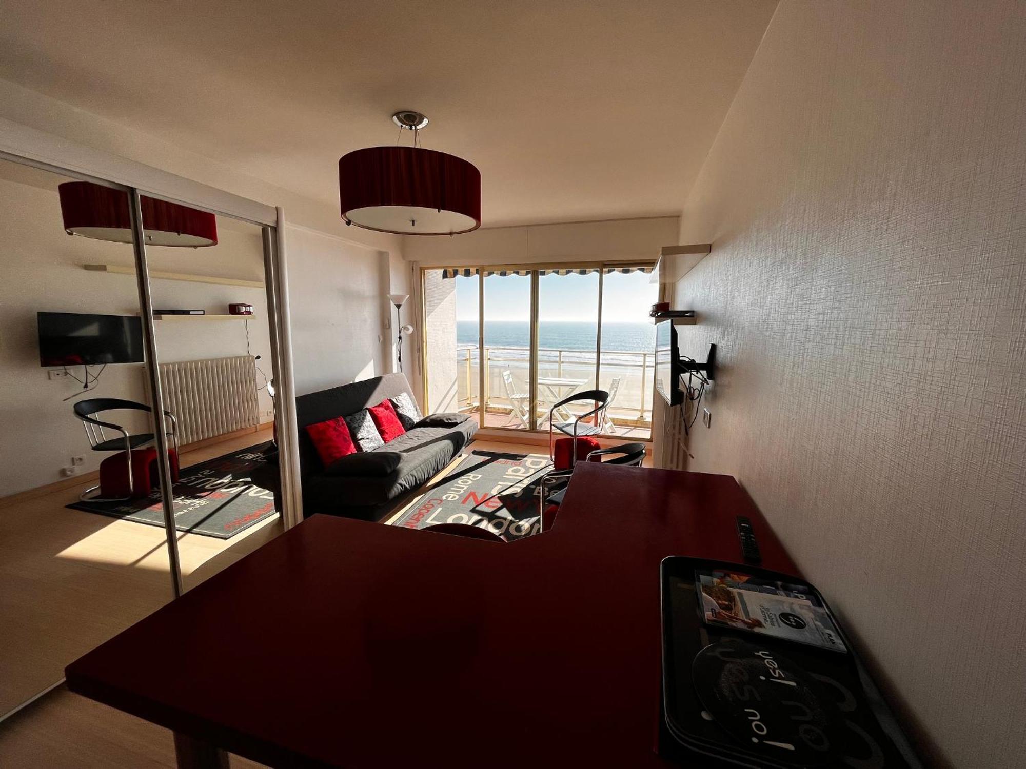 Studio Face Mer Avec Balcon, Proche Commerces Et Plage - Fr-1-197-164 Les Sables-d'Olonne Exterior photo